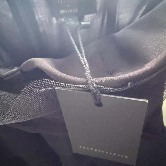 Black Gown - Picture 3 of 5